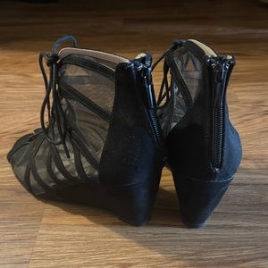 Torrid Size 8.5 Black Mesh Scallop Lace Heel
